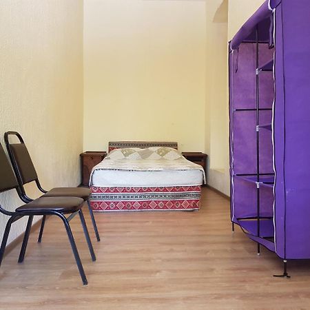 Tbilisi Yard Hostel Exteriör bild