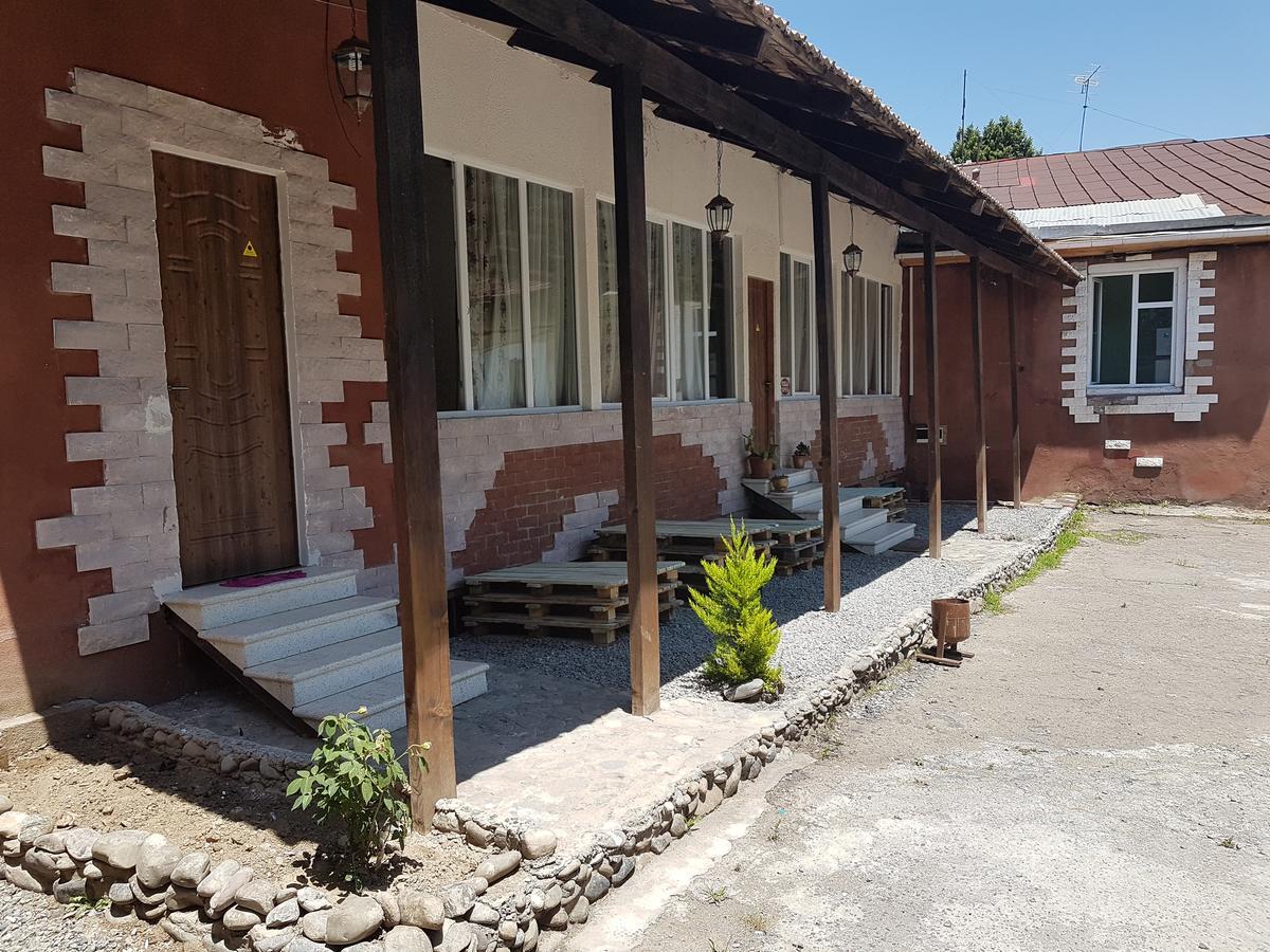 Tbilisi Yard Hostel Exteriör bild