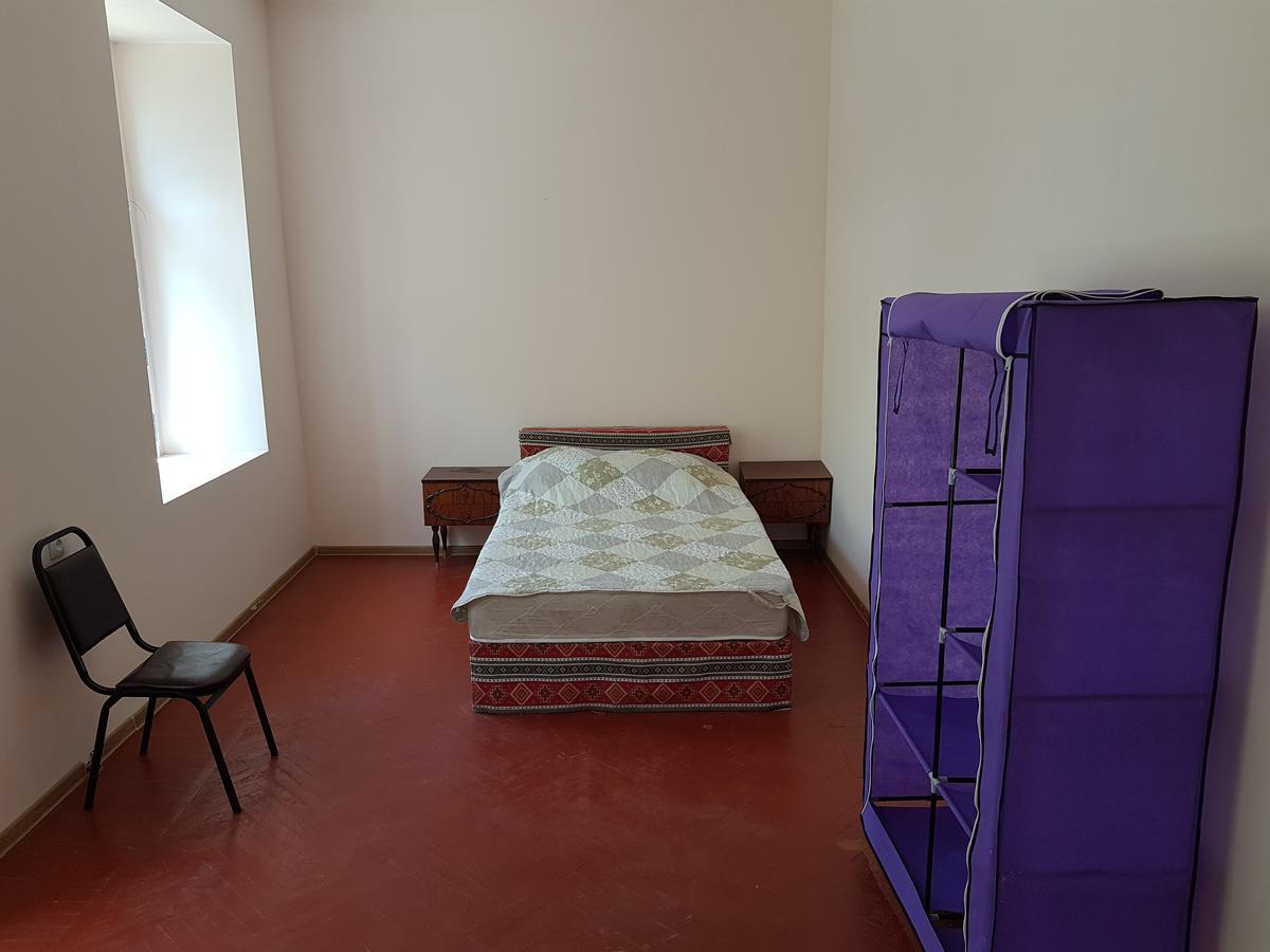 Tbilisi Yard Hostel Exteriör bild